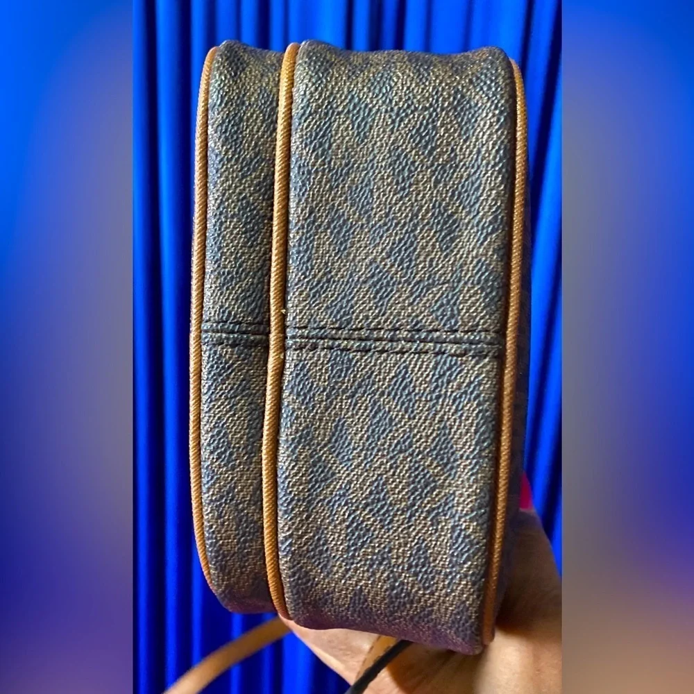 MICHAEL KORS Jet Set Travel Signature PVC Medium Logo Chain Crossbody Bag, EUC